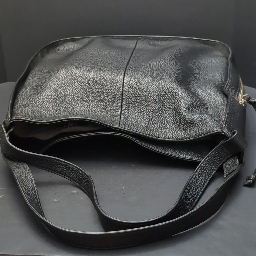 Vince Camuto Women's Black Genuine Leather Shoulder Bag/Hobo . - Picture 3 of 15